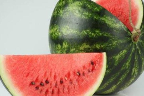 吃西瓜會影響月經(jīng)嗎 月經(jīng)期間可以吃西瓜嗎 吃西瓜會影響月經(jīng)嗎 月經(jīng)期間可以吃西瓜嗎