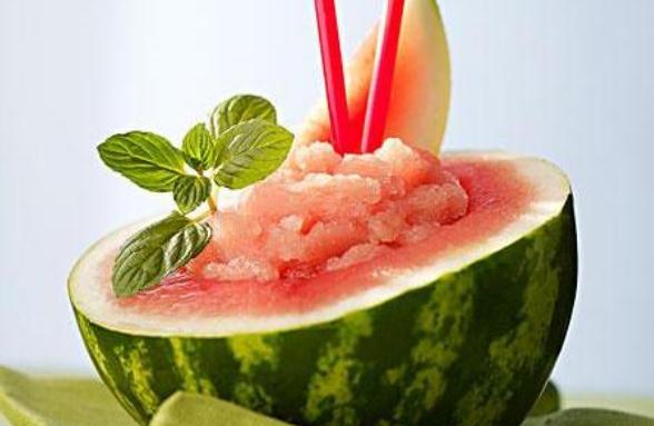 吃西瓜會影響月經(jīng)嗎 月經(jīng)期間可以吃西瓜嗎 吃西瓜會影響月經(jīng)嗎 月經(jīng)期間可以吃西瓜嗎