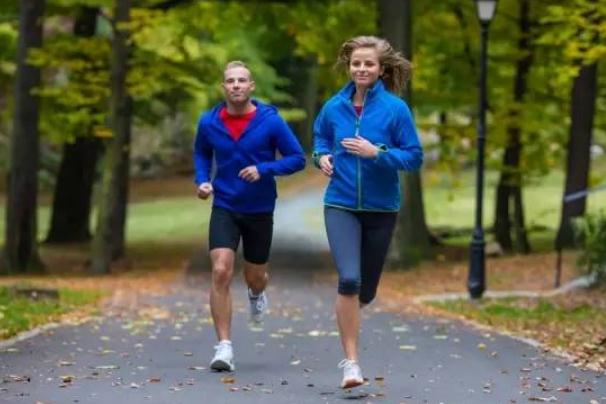 跑步后膝蓋疼痛是怎么回事 跑步后膝蓋疼怎么恢復(fù)方法 跑步后膝蓋疼痛是怎么回事 跑步后膝蓋疼怎么恢復(fù)方法