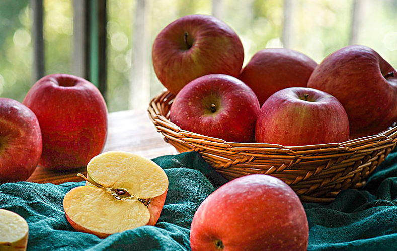 每天吃一個(gè)蘋果有什么好處 每天吃一個(gè)蘋果可以美白嗎