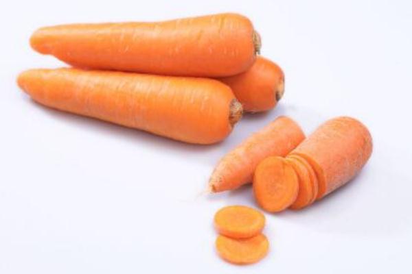 胡蘿卜有幾種顏色 胡蘿卜的常見(jiàn)品種 胡蘿卜有幾種顏色 胡蘿卜的常見(jiàn)品種