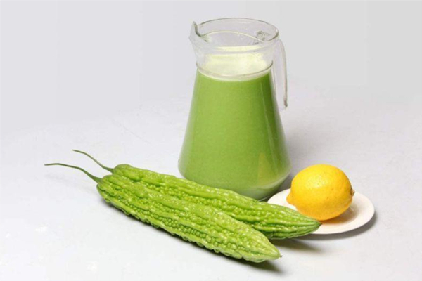 苦瓜汁喝多了對(duì)身體有害嗎 苦瓜汁喝多少合適 苦瓜汁喝多了對(duì)身體有害嗎 苦瓜汁喝多少合適