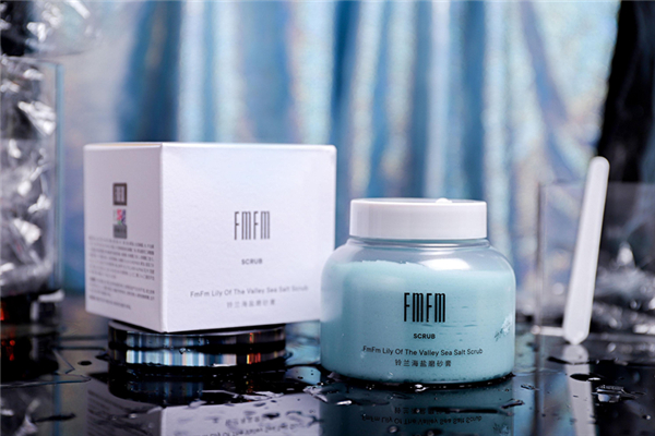 使用磨砂膏的注意事項(xiàng) 磨砂膏可以用在臉上嗎