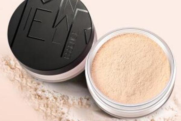 散粉哪個(gè)牌子好用推薦 散粉怎么使用才正確 散粉哪個(gè)牌子好用推薦 散粉怎么使用才正確