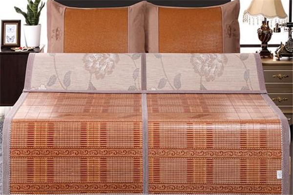 涼席買什么材質(zhì)的比較好 涼席買回來需要洗嗎 涼席買什么材質(zhì)的比較好 涼席買回來需要洗嗎