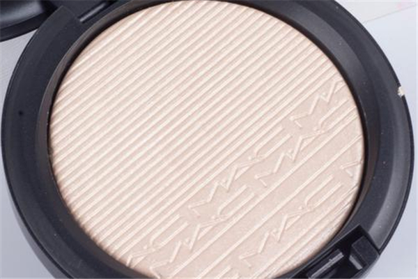 生姜高光好用嗎 生姜高光的使用方法 生姜高光好用嗎 生姜高光的使用方法