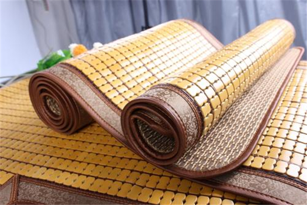 涼席有毛刺怎么護(hù)理 涼席有毛刺睡一段時間能好嗎 涼席有毛刺怎么護(hù)理 涼席有毛刺睡一段時間能好嗎