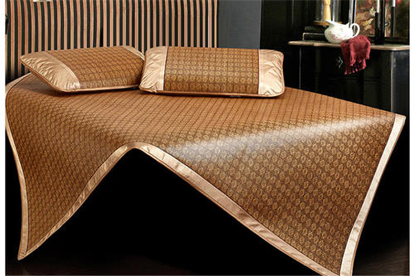 涼席買什么材質(zhì)的比較好 涼席買回來需要洗嗎 涼席買什么材質(zhì)的比較好 涼席買回來需要洗嗎