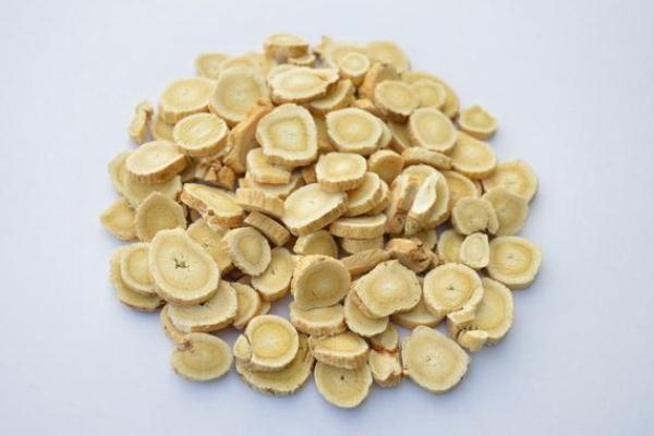 黃芪的功效與主治 黃芪的最佳搭配 黃芪的功效與主治 黃芪的最佳搭配