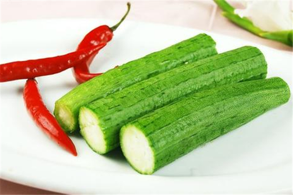 絲瓜嫩的好吃還是老的好吃 絲瓜怎么挑選嫩的 絲瓜嫩的好吃還是老的好吃 絲瓜怎么挑選嫩的