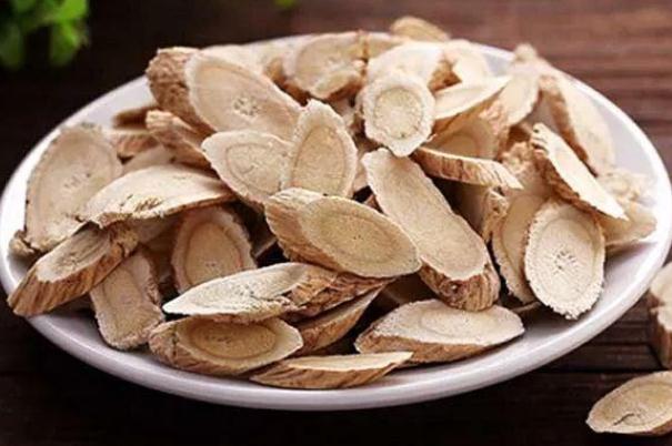 黃芪泡水能長(zhǎng)期喝嗎 黃芪泡水喝能減肥嗎