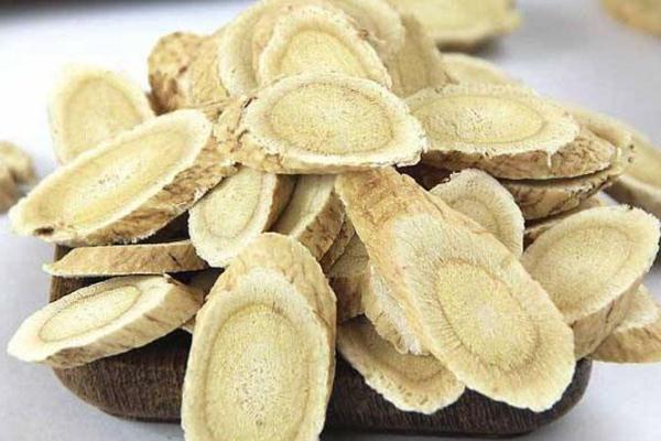 黃芪泡水能長(zhǎng)期喝嗎 黃芪泡水喝能減肥嗎