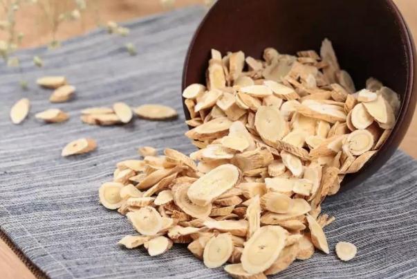 黃芪能治胃病嗎 黃芪能補腎嗎 黃芪能治胃病嗎 黃芪能補腎嗎