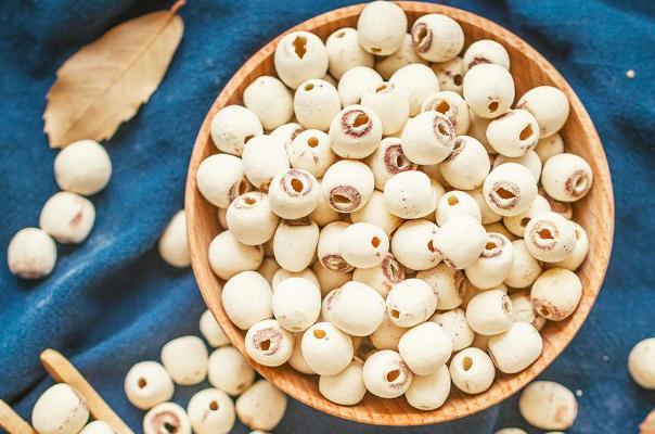 蓮子的功效與作用 蓮子是涼性還是熱性 蓮子的功效與作用 蓮子是涼性還是熱性