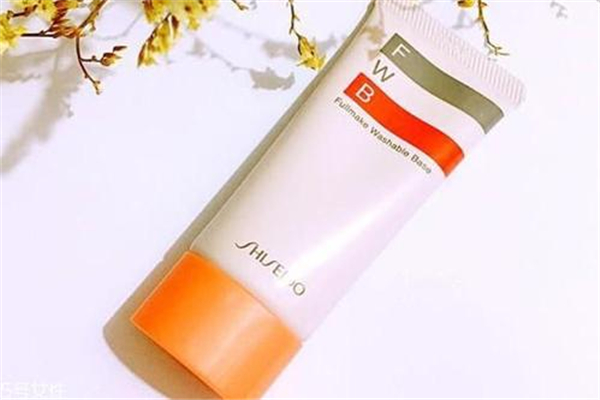 隔離霜可以當素顏霜嗎 隔離霜用什么卸妝好 隔離霜可以當素顏霜嗎 隔離霜用什么卸妝好