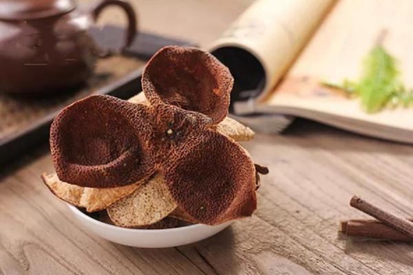 陳皮泡水喝有什么好處 陳皮是越久越好嗎 陳皮泡水喝有什么好處 陳皮是越久越好嗎