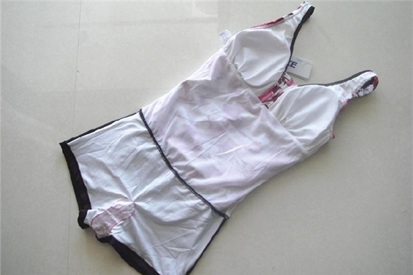 泳衣哪個牌子質(zhì)量好又好看 最好泳衣品牌推薦 泳衣哪個牌子質(zhì)量好又好看 最好泳衣品牌推薦