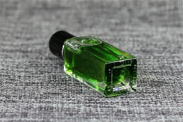 風(fēng)油精不能和什么一起用 風(fēng)油精的使用禁忌 風(fēng)油精不能和什么一起用 風(fēng)油精的使用禁忌