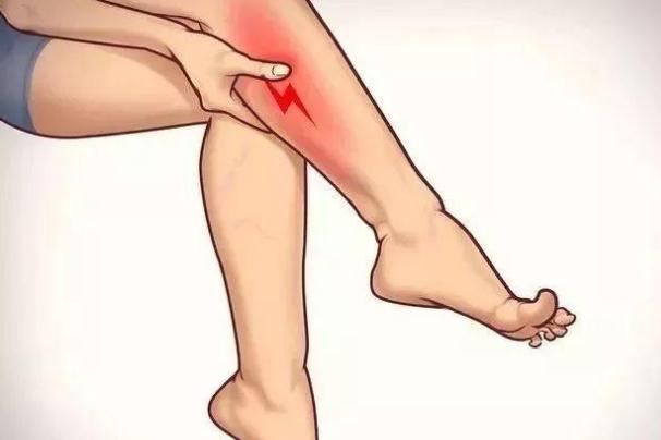 小腿抽筋是什么原因引起的 吃什么食物可以改善腿抽筋 小腿抽筋是什么原因引起的 吃什么食物可以改善腿抽筋