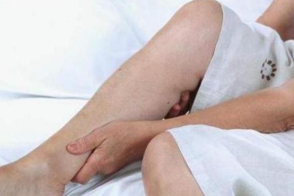 小腿抽筋會(huì)讓腿變粗嗎 小腿抽筋會(huì)導(dǎo)致什么后果 小腿抽筋會(huì)讓腿變粗嗎 小腿抽筋會(huì)導(dǎo)致什么后果