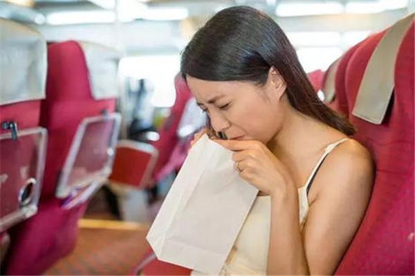 暈車(chē)會(huì)自己好嗎 暈車(chē)會(huì)出現(xiàn)什么狀況