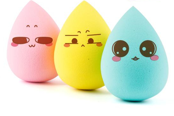 美妝蛋吸粉是什么原因 美妝蛋吸粉是什么樣的