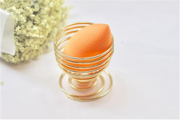 美妝蛋上妝和用手上妝有什么區(qū)別 美妝蛋哪個(gè)牌子好 美妝蛋上妝和用手上妝有什么區(qū)別 美妝蛋哪個(gè)牌子好