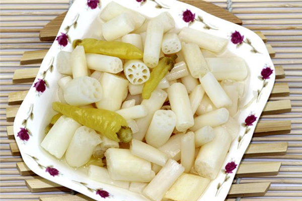 藕帶買回來(lái)要先用水泡嗎 藕帶買回來(lái)怎么處理 藕帶買回來(lái)要先用水泡嗎 藕帶買回來(lái)怎么處理