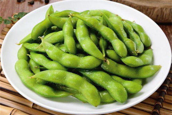 毛豆可以生吃嗎 毛豆生吃會不會中毒 毛豆可以生吃嗎 毛豆生吃會不會中毒