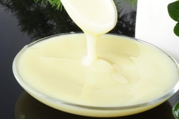 蜂王漿對(duì)血糖高有好處嗎 蜂王漿降血糖的作用機(jī)理 蜂王漿對(duì)血糖高有好處嗎 蜂王漿降血糖的作用機(jī)理