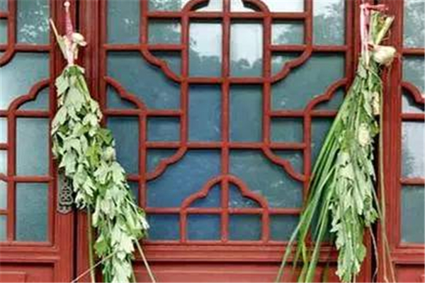 艾葉什么時(shí)候掛門上最好 艾葉掛門上的寓意 艾葉什么時(shí)候掛門上最好 艾葉掛門上的寓意