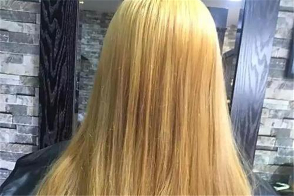 漂頭發(fā)后怎么恢復(fù)發(fā)質(zhì) 漂發(fā)后用什么護理 漂頭發(fā)后怎么恢復(fù)發(fā)質(zhì) 漂發(fā)后用什么護理