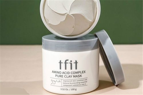 清潔面膜用過后要用補(bǔ)水面膜嗎 清潔面膜敷完后要用洗面奶洗嗎 清潔面膜用過后要用補(bǔ)水面膜嗎 清潔面膜敷完后要用洗面奶洗嗎