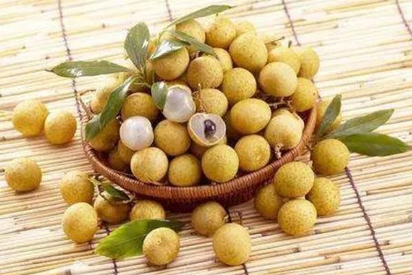 龍眼孕婦可以吃嗎 龍眼孕婦吃了會(huì)怎么樣 龍眼孕婦可以吃嗎 龍眼孕婦吃了會(huì)怎么樣