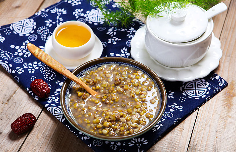 綠豆冰是什么東西 綠豆冰是不是下火的 綠豆冰是什么東西 綠豆冰是不是下火的