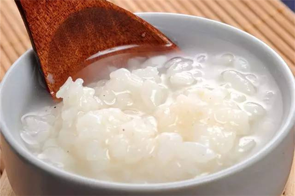 糯米做酒釀要浸泡多長時(shí)間 糯米做酒釀太甜了怎么辦