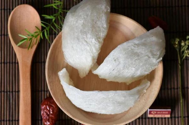 燕窩要空腹吃嗎 燕窩空腹吃還是飯后吃比較好 燕窩要空腹吃嗎 燕窩空腹吃還是飯后吃比較好