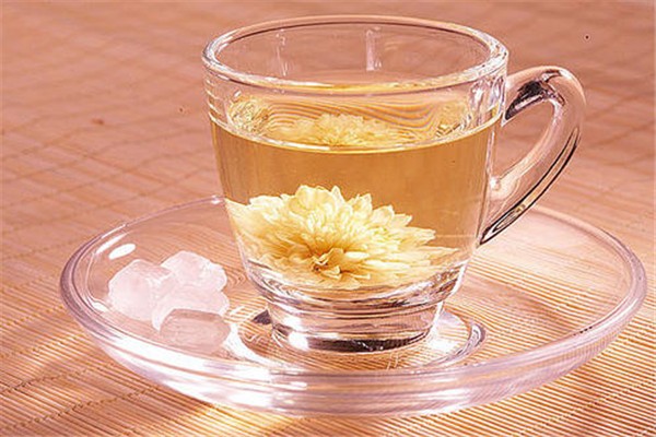 菊花茶可以一直泡著嗎 菊花茶泡多長(zhǎng)時(shí)間最好 菊花茶可以一直泡著嗎 菊花茶泡多長(zhǎng)時(shí)間最好