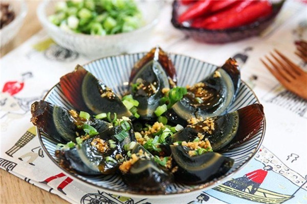 皮蛋是什么蛋做出來(lái)的 皮蛋制作方法及配方