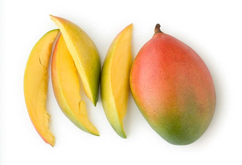 芒果里面有黑色莖狀物還能吃嗎 芒果里的小白蟲是什么 芒果里面有黑色莖狀物還能吃嗎 芒果里的小白蟲是什么