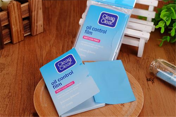 吸油紙會(huì)讓毛孔變大嗎 吸油紙有副作用嗎 吸油紙會(huì)讓毛孔變大嗎 吸油紙有副作用嗎