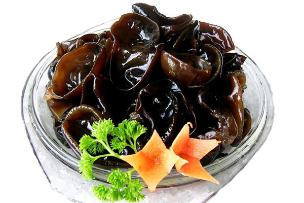 木耳泡好了有點異味還能吃嗎 木耳有刺鼻的氣味是怎么回事 木耳泡好了有點異味還能吃嗎 木耳有刺鼻的氣味是怎么回事