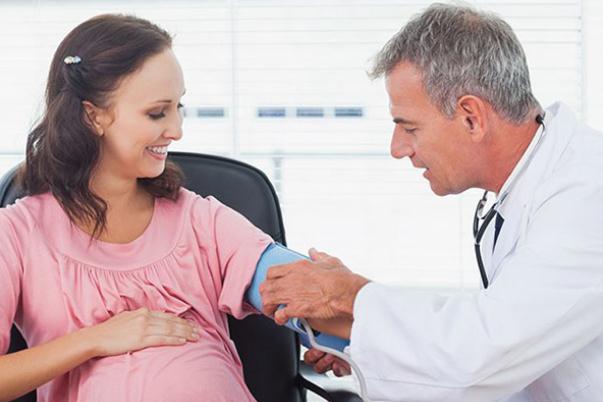 孕期高血壓會引起水腫嗎 孕期高血壓會怎么樣 孕期高血壓會引起水腫嗎 孕期高血壓會怎么樣