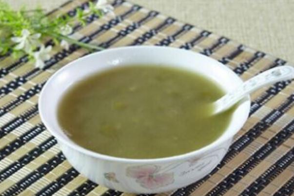 喝綠豆湯能吃藥嗎 喝綠豆湯吃藥有影響嗎 喝綠豆湯能吃藥嗎 喝綠豆湯吃藥有影響嗎