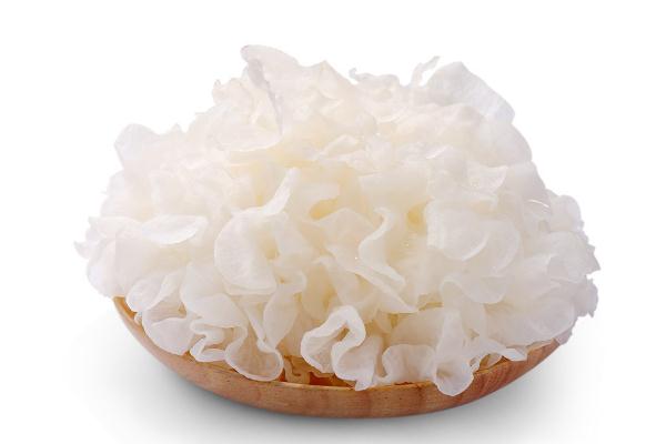 銀耳的功效與作用 銀耳的營(yíng)養(yǎng)價(jià)值 銀耳的功效與作用 銀耳的營(yíng)養(yǎng)價(jià)值