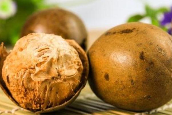 羅漢果可以天天喝嗎 羅漢果可以和菊花一起泡水喝嗎 羅漢果可以天天喝嗎 羅漢果可以和菊花一起泡水喝嗎