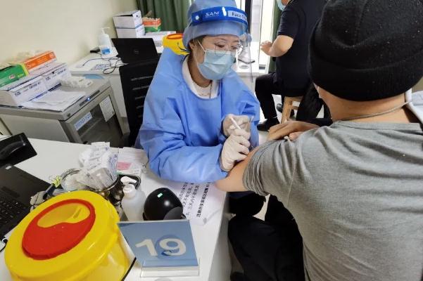 新冠疫苗兩針不一樣有影響嗎 新冠疫苗第二針逾期沒(méi)打怎么辦 新冠疫苗兩針不一樣有影響嗎 新冠疫苗第二針逾期沒(méi)打怎么辦