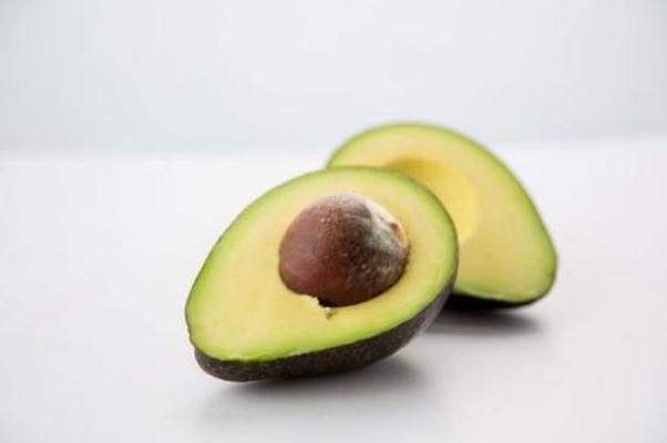 牛油果減肥可以吃嗎 牛油果真的能減肥嗎 牛油果減肥可以吃嗎 牛油果真的能減肥嗎