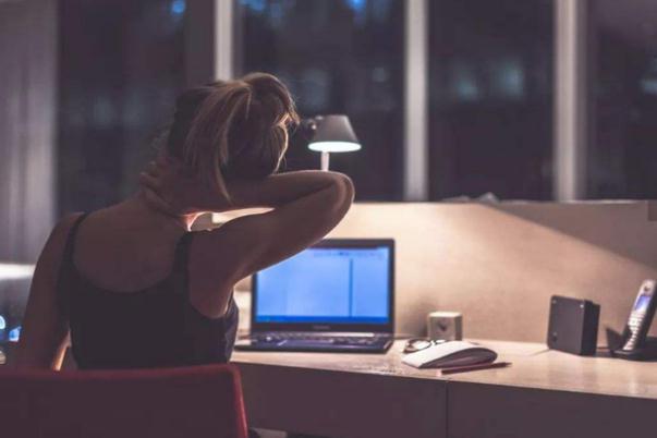 熬夜會(huì)導(dǎo)致月經(jīng)推遲嗎 熬夜月經(jīng)會(huì)推遲多少天 熬夜會(huì)導(dǎo)致月經(jīng)推遲嗎 熬夜月經(jīng)會(huì)推遲多少天