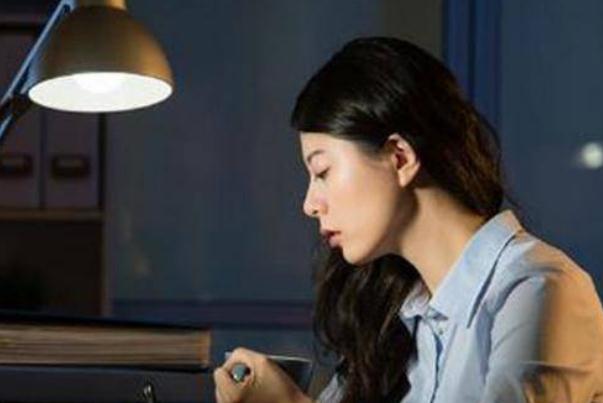 熬夜可以喝什么茶最好 熬夜可以喝咖啡嗎 熬夜可以喝什么茶最好 熬夜可以喝咖啡嗎